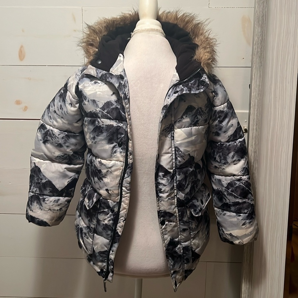 The children’s place winter boys coat w mountains and fake fur